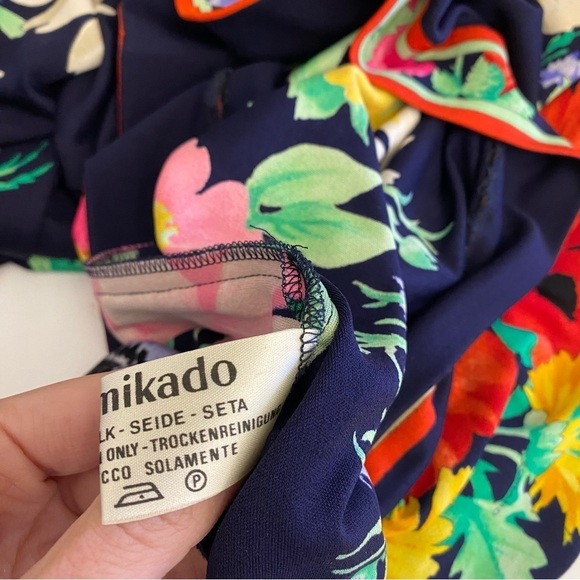 Leonard Paris || Mikado Silk Jersey Dress Belted Floral Navy - Picture 9 of 15
